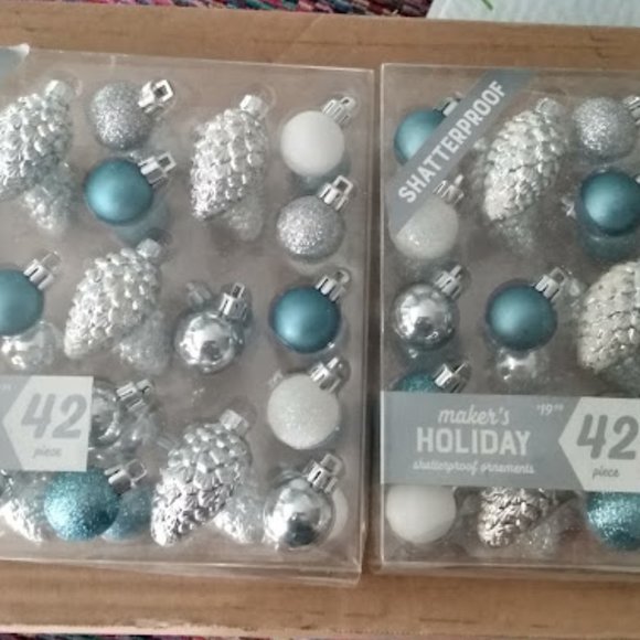 Maker's Other - MAKER'S 84pc SET HOLIDAY XMAS SILVER/ICY BLUE/WHITE PINE CONES & BALL ORNAMENTS